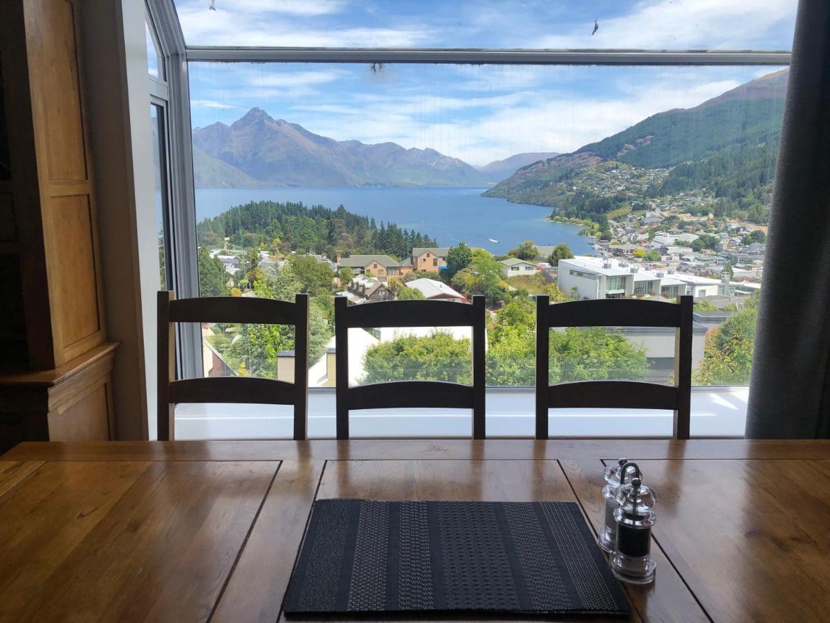 Spacious Home With Awesome Lake Views Queenstown Eksteriør billede